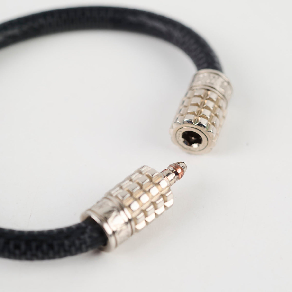 Louis Vuitton Digit Bracelet Grey - photo 5