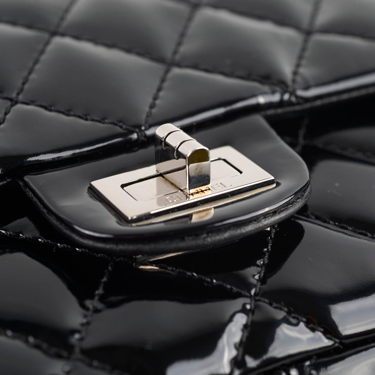 Chanel Reissue 226 Patent Black Silver Hardware - photo 13