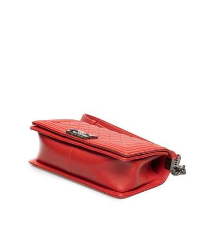 Chanel Red New Medium Boy Bag - ADL1302 - photo 7