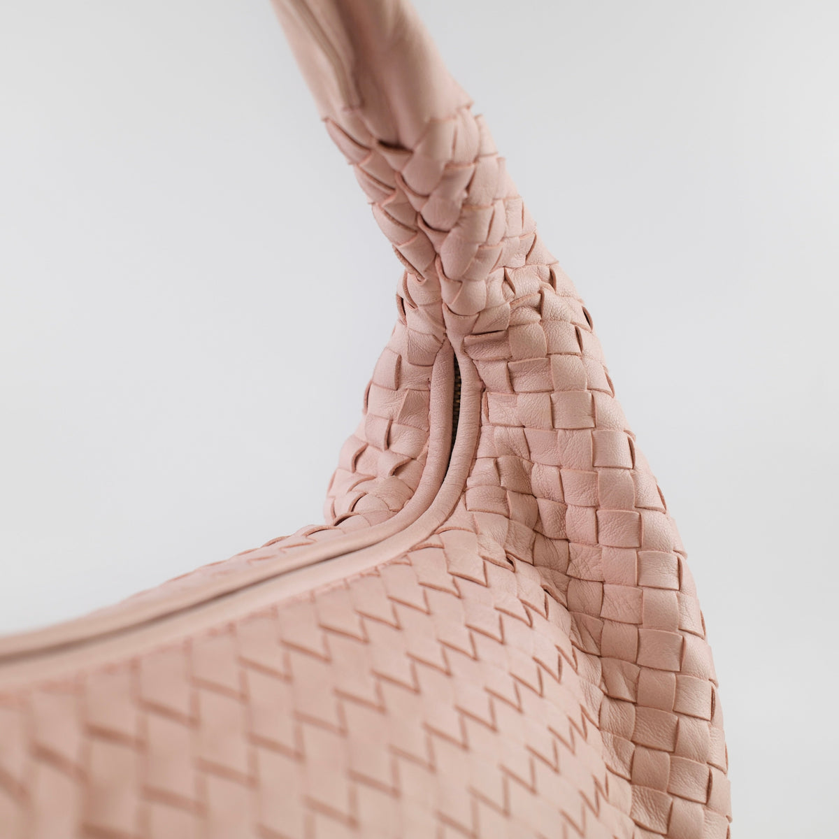 Bottega Veneta Medium Intrecciato Hobo Bag Pink Lambskin - photo 9