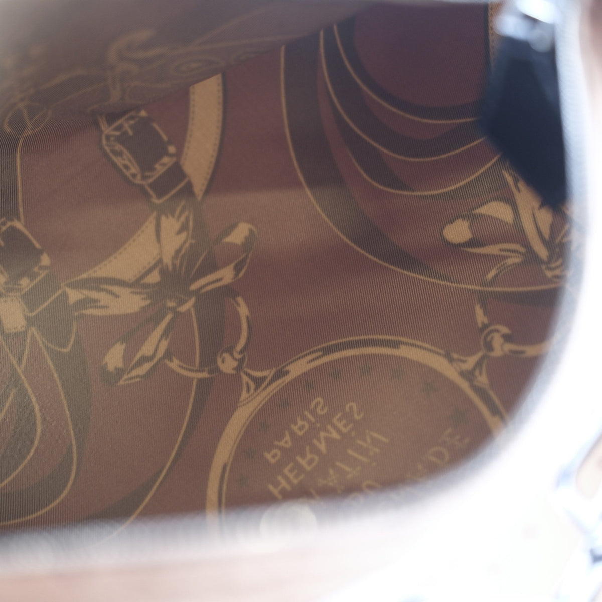 Hermes Balusoie Silk Bag Biscuit/Noir - photo 11