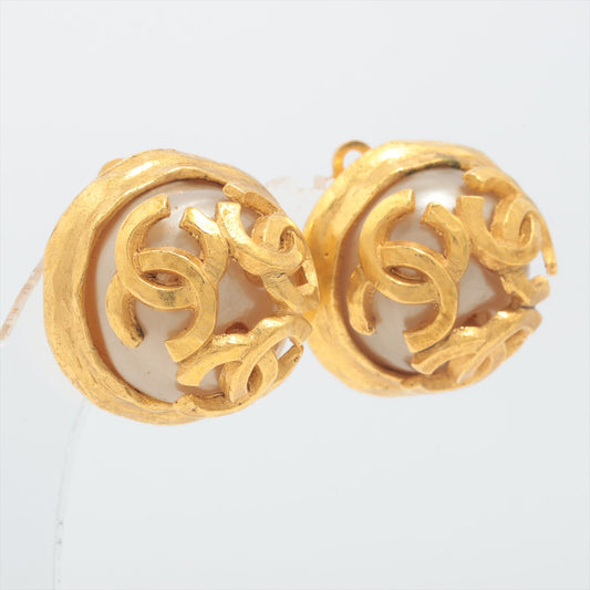 Chanel Round CC Pearl Clip Earrings (Costume Jewellery) - photo 1