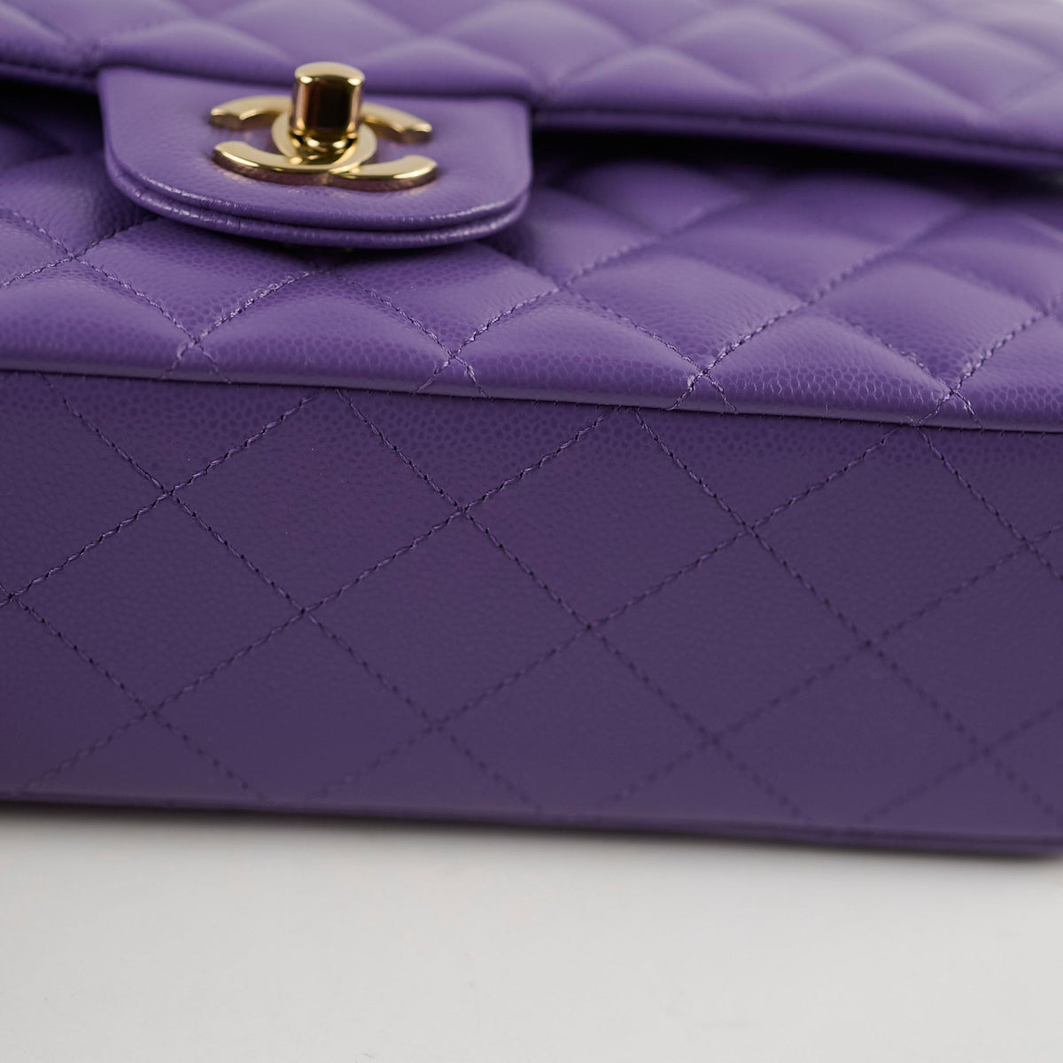 Chanel Medium Classic Flap Caviar Purple - photo 13