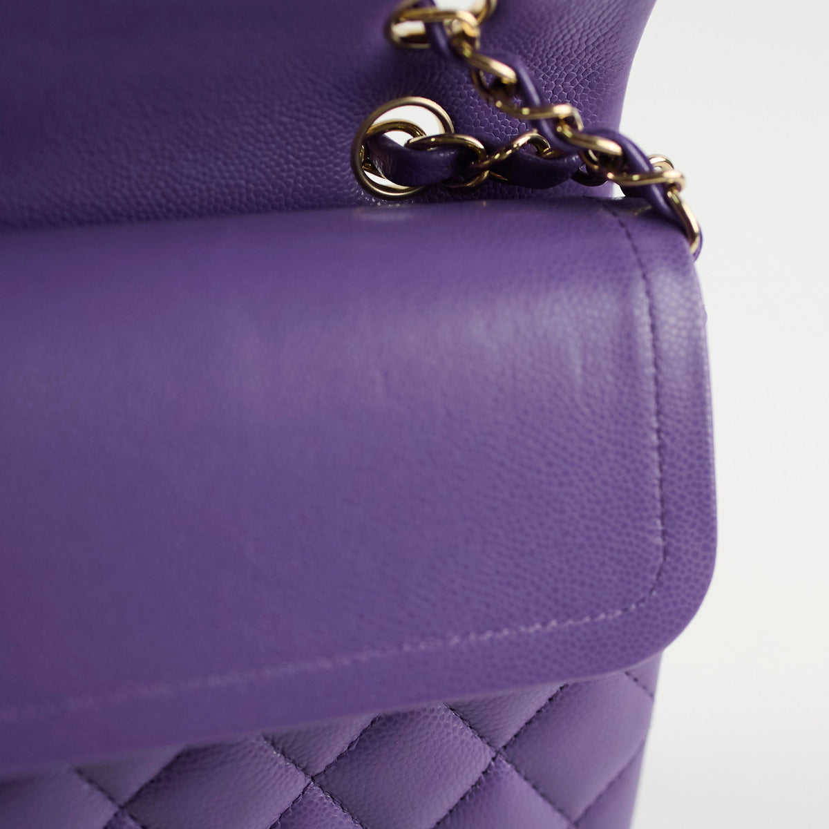 Chanel Medium Classic Flap Caviar Purple - photo 8