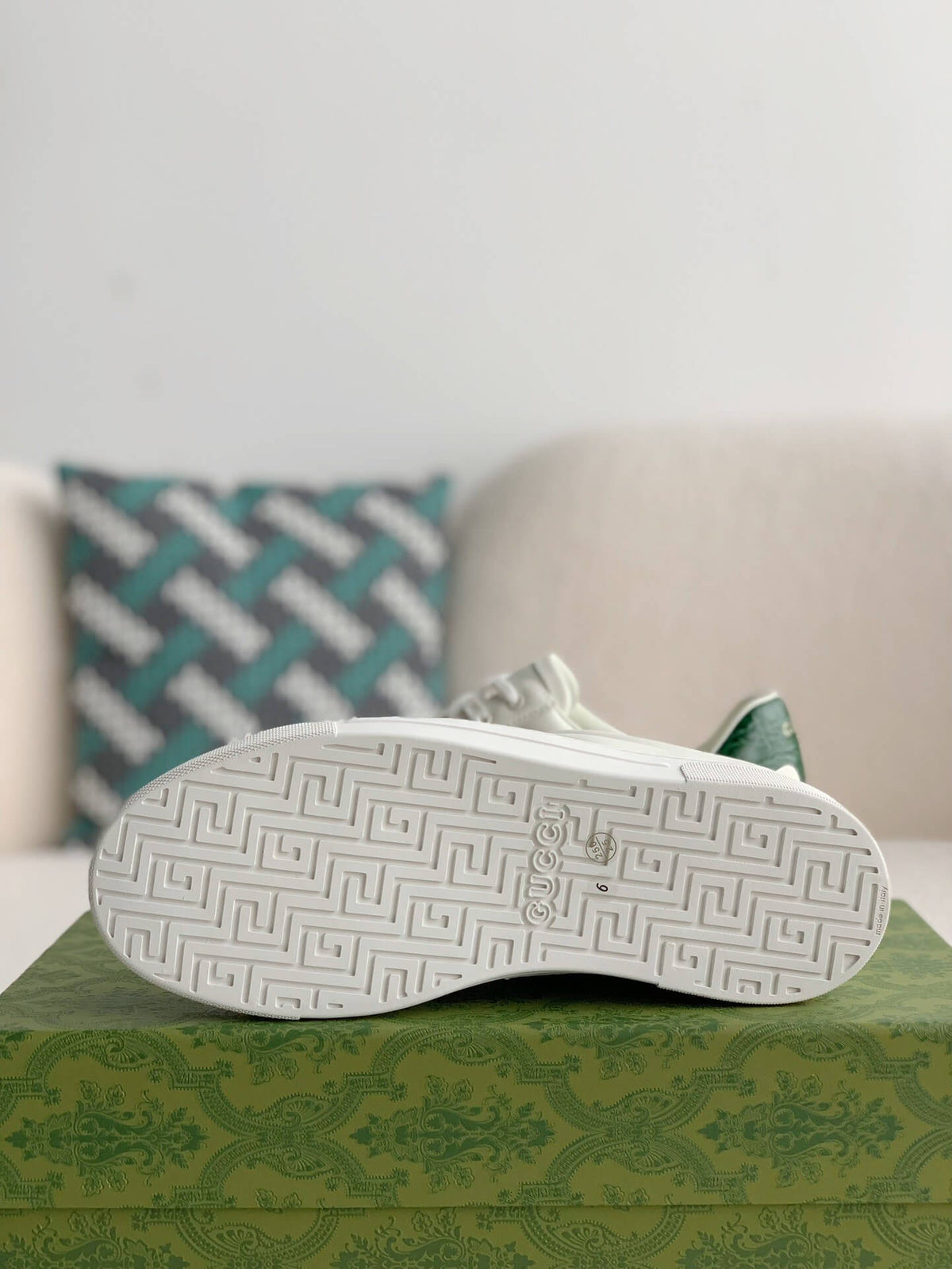 Gucci Ace Sneaker White Leather with Web Stripe and Bee Embroidery - image 7