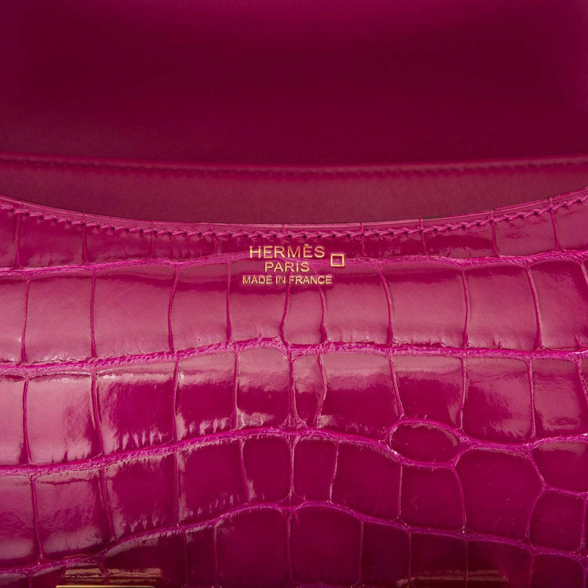 Hermès Rose Scheherazade Shiny Alligator Constance 24cm Gold Hardware - photo 8
