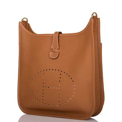 Hermès Gold Clemence Evelyne III PM Bag Gold Hardware - photo 5