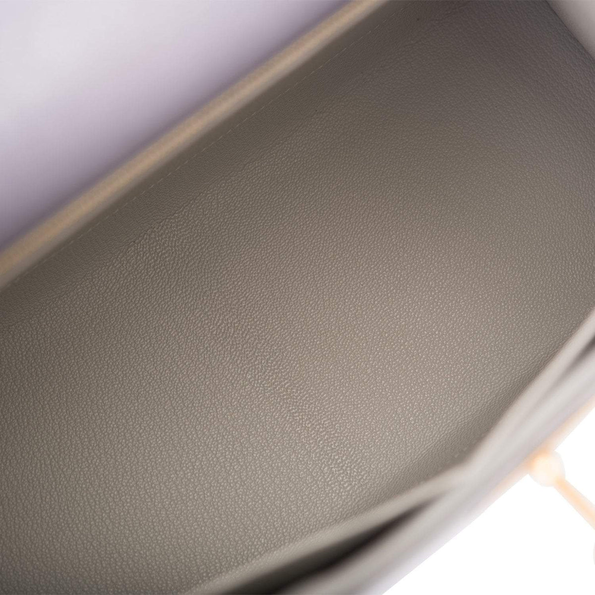 Hermes Kelly 28cm Bi-Color Gris Agate and Gris Perle Ostrich Sellier Brushed Gold Hardware - image 8