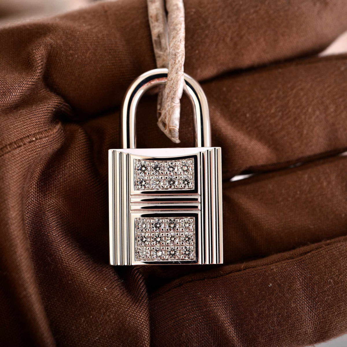 Hermes Birkin 30 Matte Himalayan Niloticus Crocodile with Diamonds & White Gold Hardware - image 15