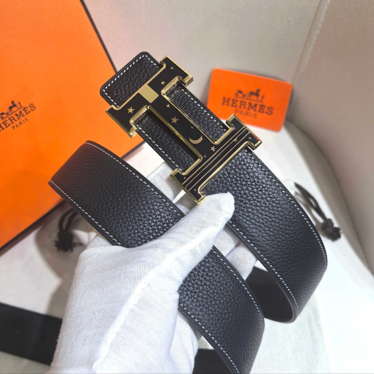 Hermès Black Reversible Leather Strap 32 mm Belt - Gold & Black Celestial H Buckle - photo 6