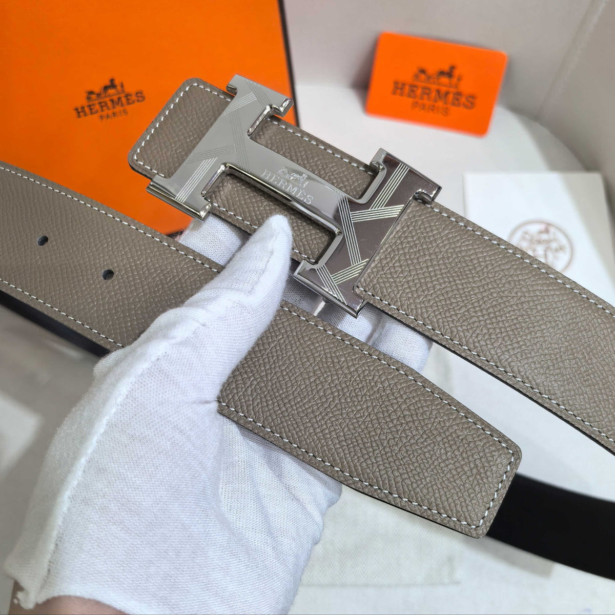 Hermès Étoupe Reversible Leather Strap 32 mm Belt - Silver Guilloché H Buckle - photo 6