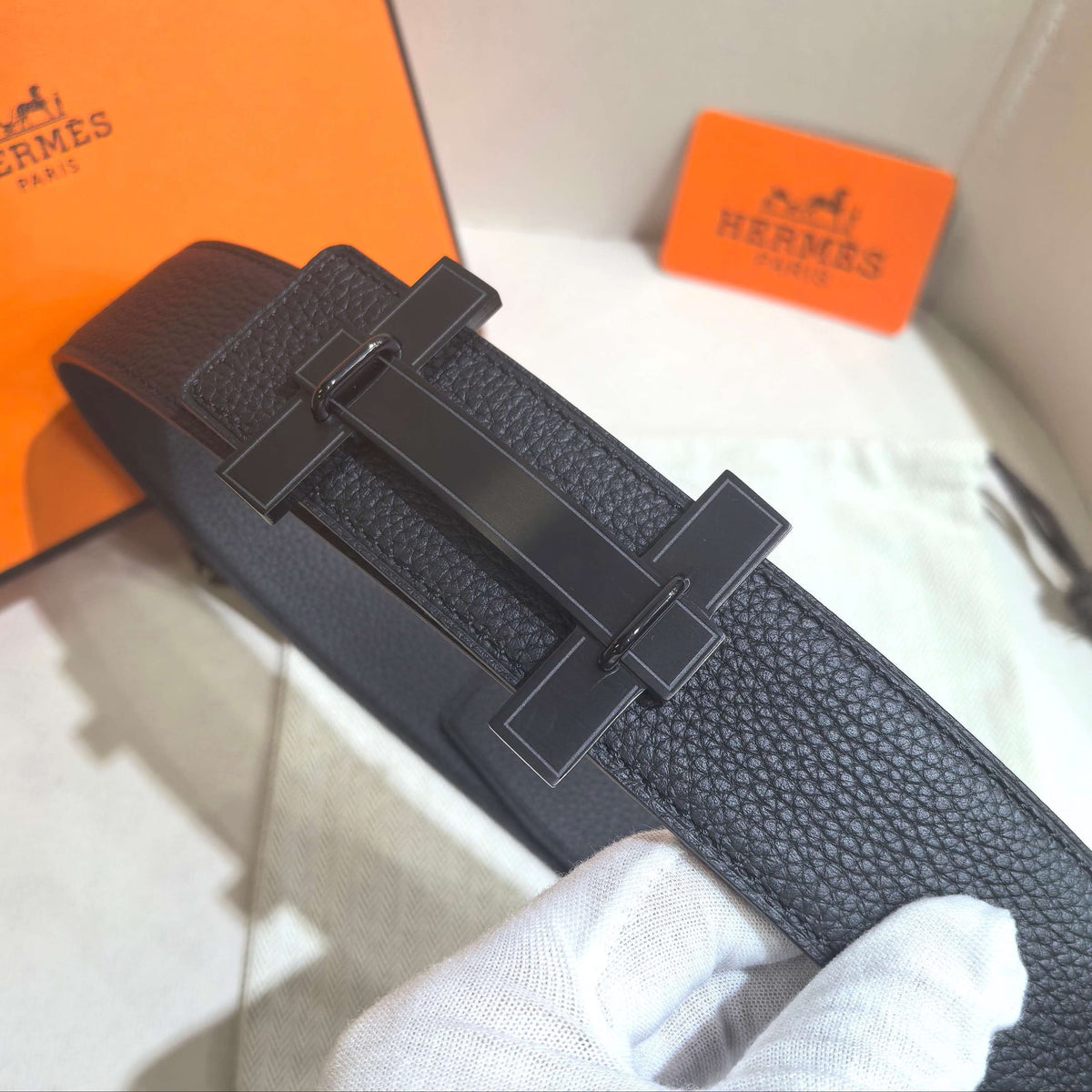 Hermès H au Carre Belt Buckle & Reversible Leather Strap 32 mm - All Black PVD - photo 3