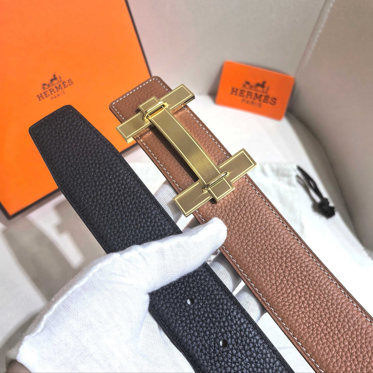 Hermès H au Carre Belt Buckle & Reversible Leather Strap 32 mm - Gold & Black - photo 2
