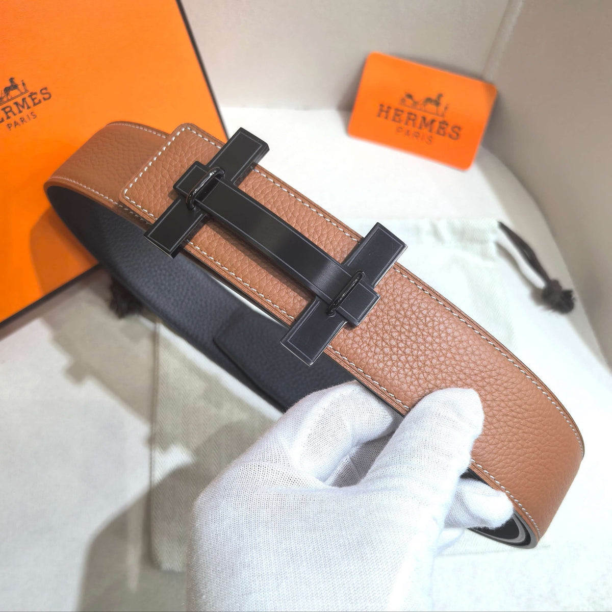 Hermès H au Carre Belt Buckle & Reversible Leather Strap 32 mm - PVD Matte Black Hardware - photo 3
