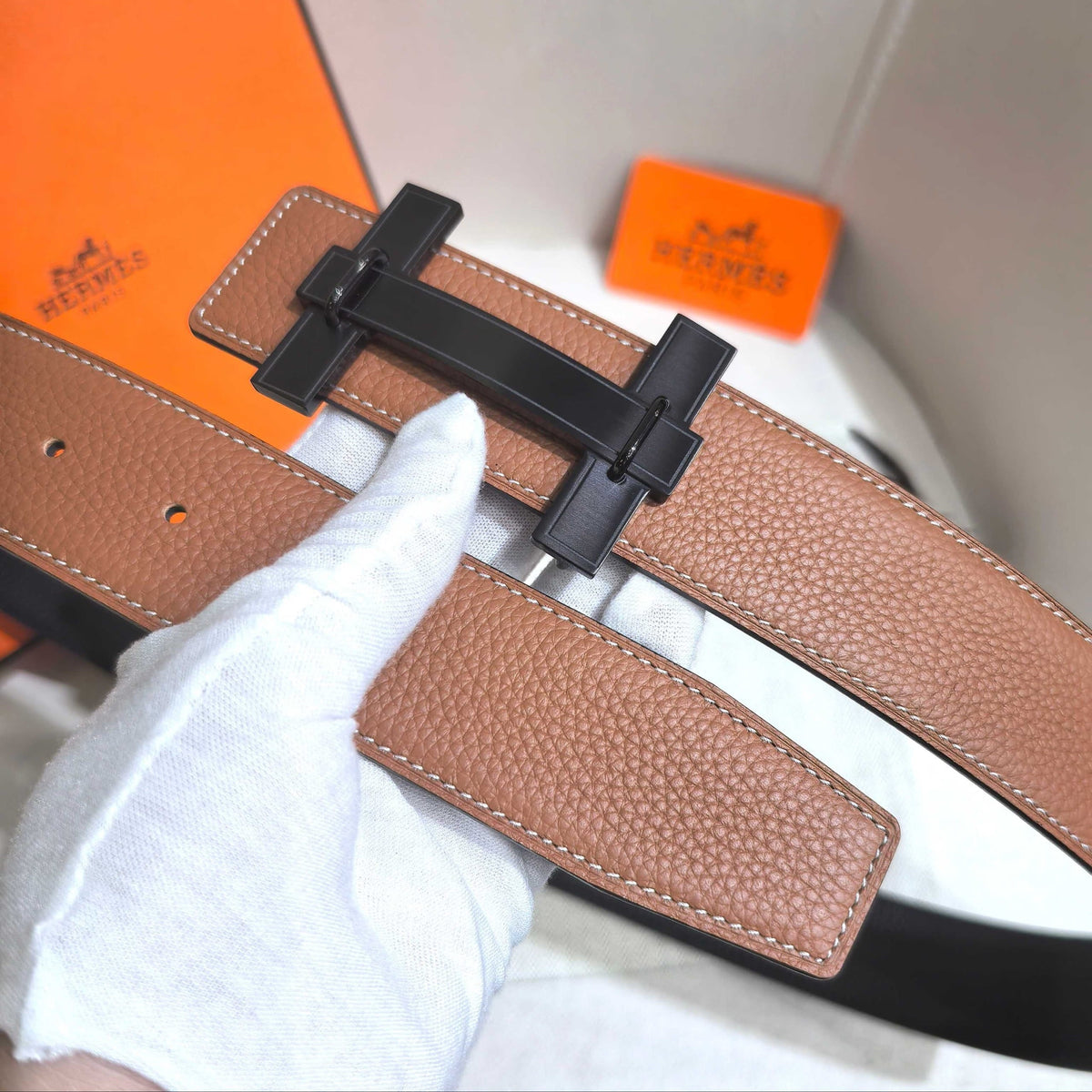 Hermès H au Carre Belt Buckle & Reversible Leather Strap 32 mm - PVD Matte Black Hardware - photo 4
