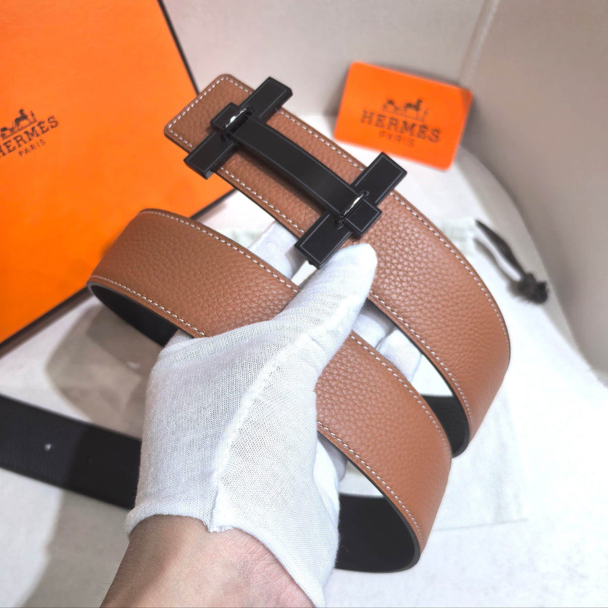 Hermès H au Carre Belt Buckle & Reversible Leather Strap 32 mm - PVD Matte Black Hardware - photo 5