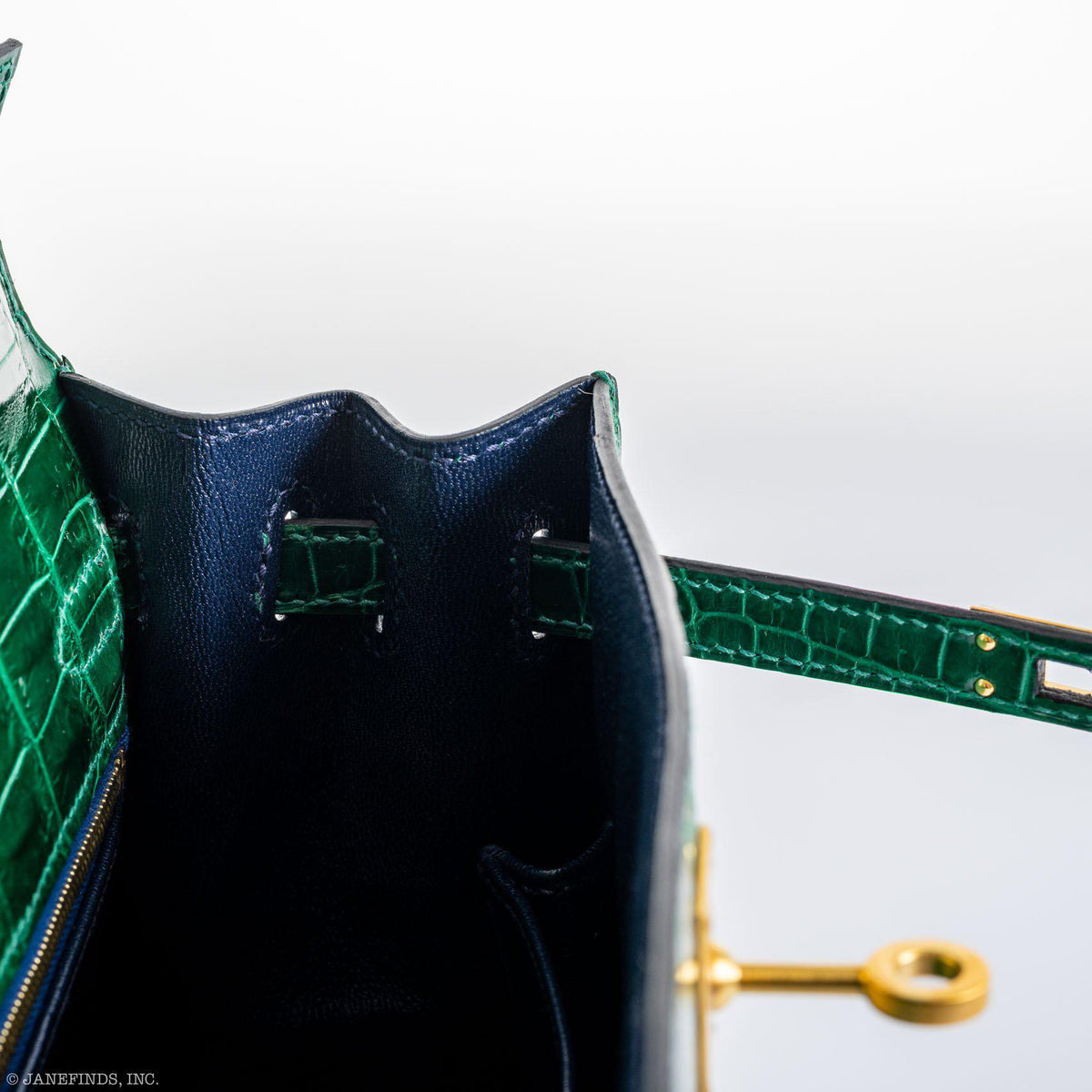 Hermes Kelly 25 HSS Sellier Emerald Nilo Crocodile & Cassis Brushed Gold Hardware - 2018, C - image 6