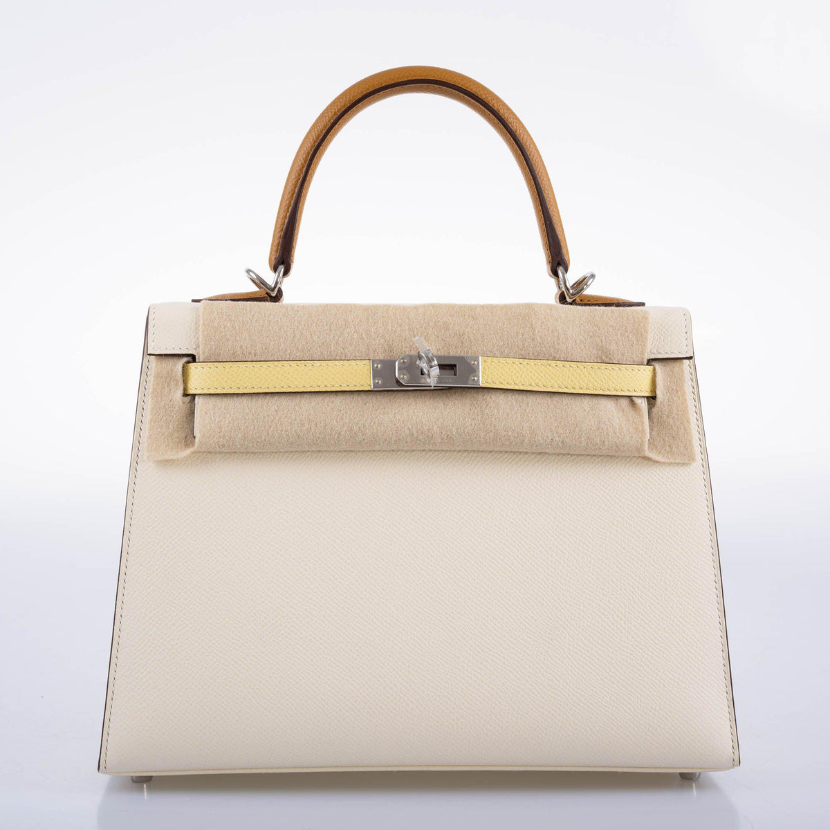 Hermes Kelly 25 Sellier Limited Edition Tri-Color Nata, Jaune Poussin and Sesame Epsom Palladium Hardware - 2020, Y - image 5