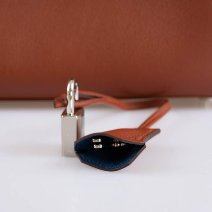 Hermès Kelly 28 Retourne Sienne Verso Deep Blue Evercolor leather with Palladium Hardware - photo 10