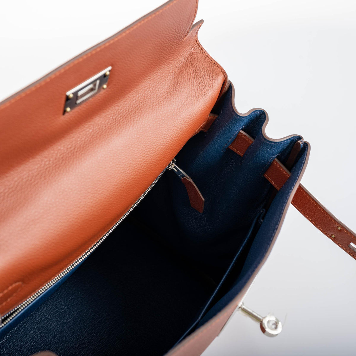 Hermès Kelly 28 Retourne Sienne Verso Deep Blue Evercolor leather with Palladium Hardware - photo 13