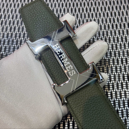 Hermès Leather Belt in Khaki Green with H Buckle 32mm - Silver Guilloché Hardware - photo 3