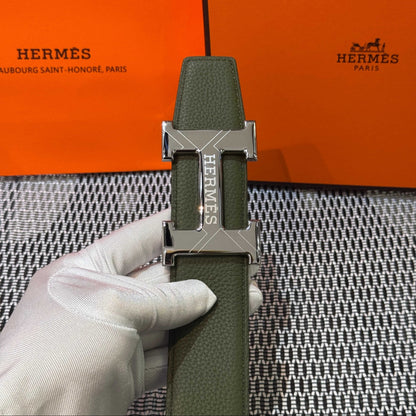 Hermès Leather Belt in Khaki Green with H Buckle 32mm - Silver Guilloché Hardware - photo 4