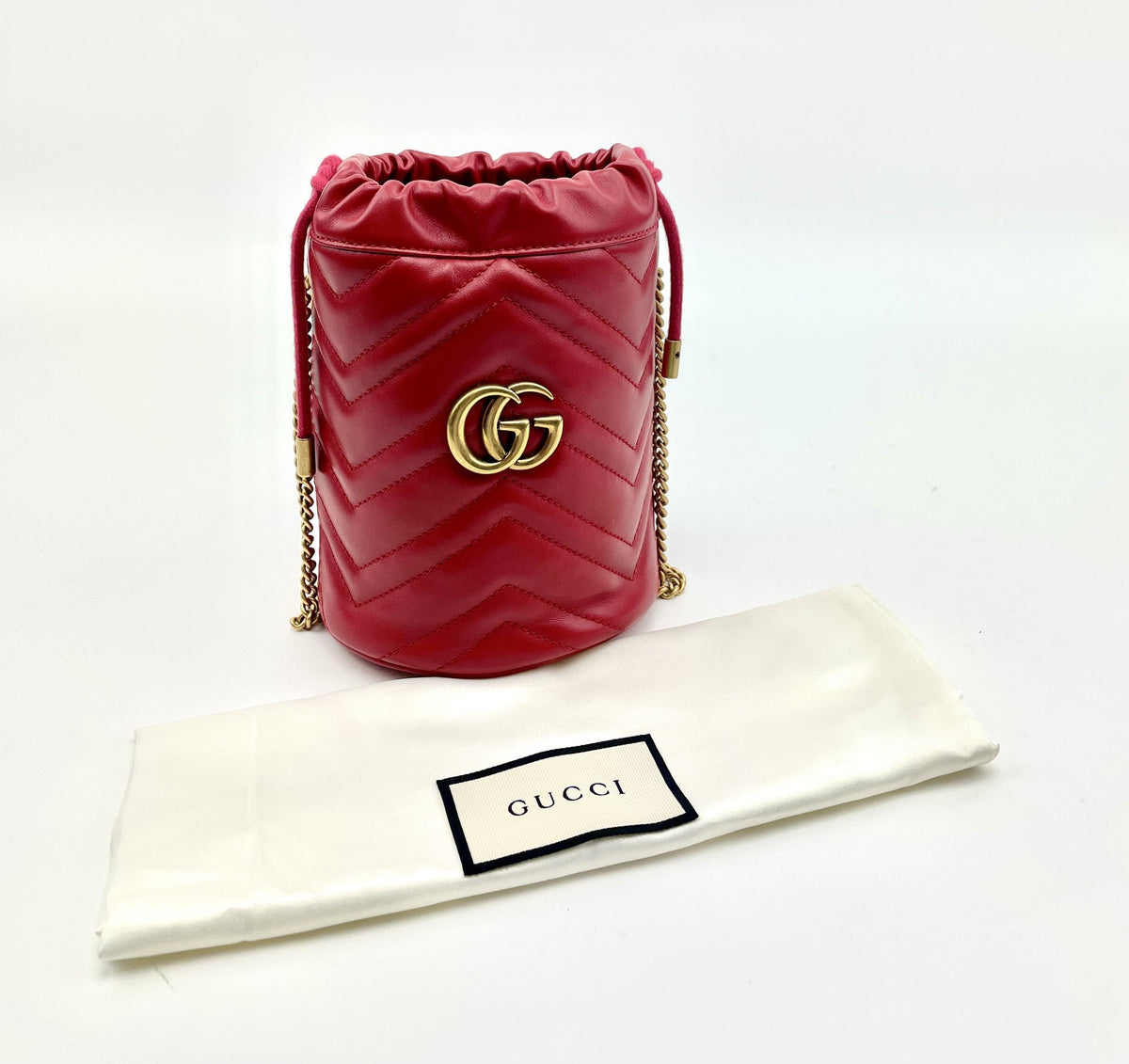 GUCCI Matelasse Mini GG Marmont 2.0 Bucket Bag Red - image 3