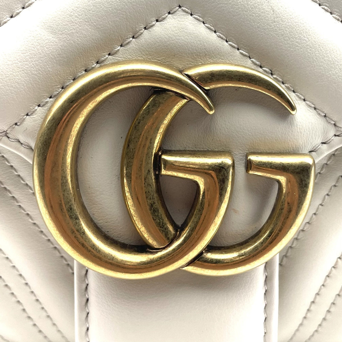 GUCCI Medium GG Marmont Matelassé Shoulder Bag - image 5