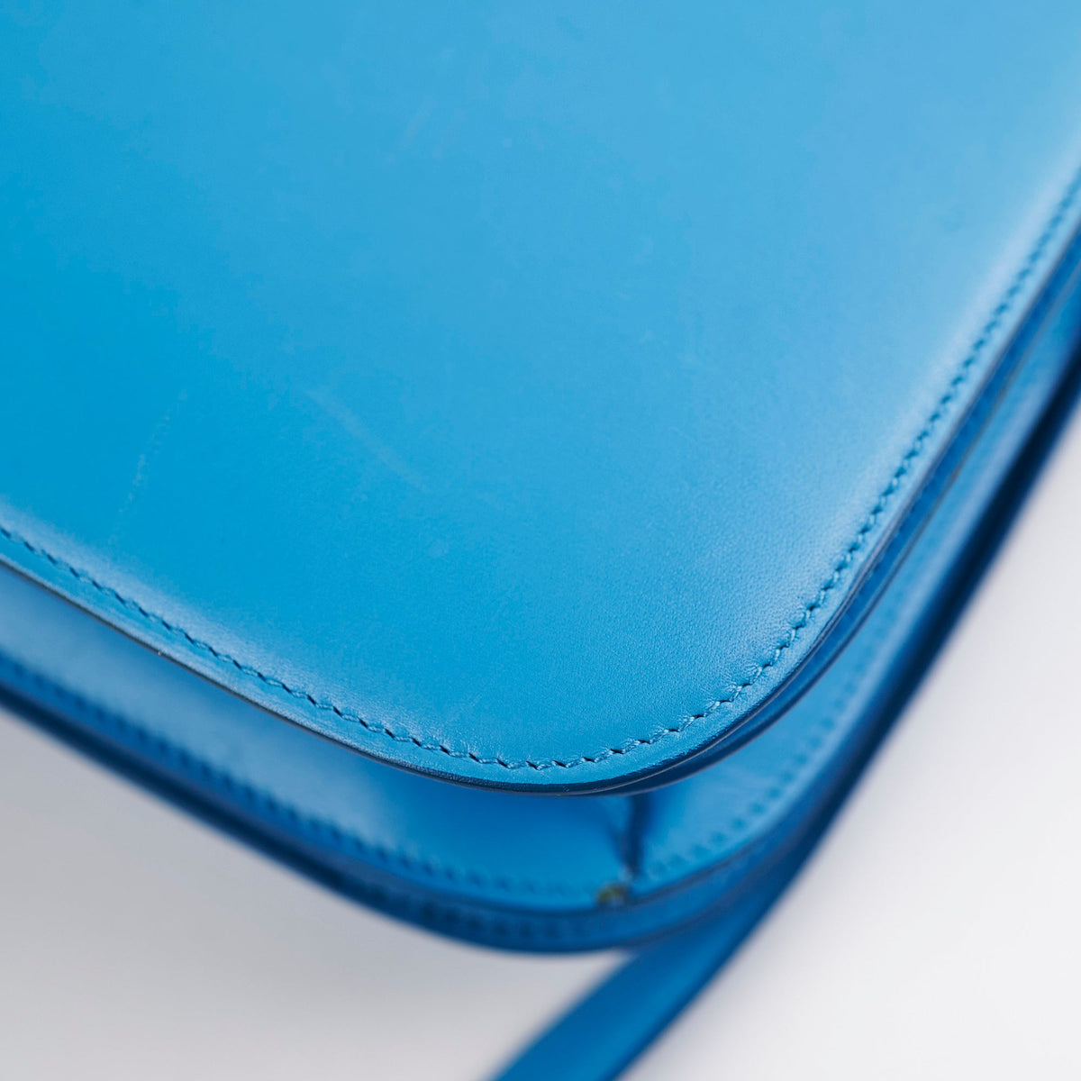 Celine Medium Aqua Blue Box Crossbody Bag - photo 8
