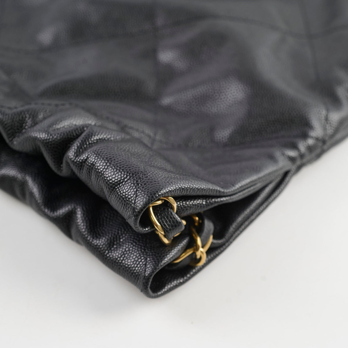 Chanel Caviar Medium 22 Black Microchipped 2024 - photo 15
