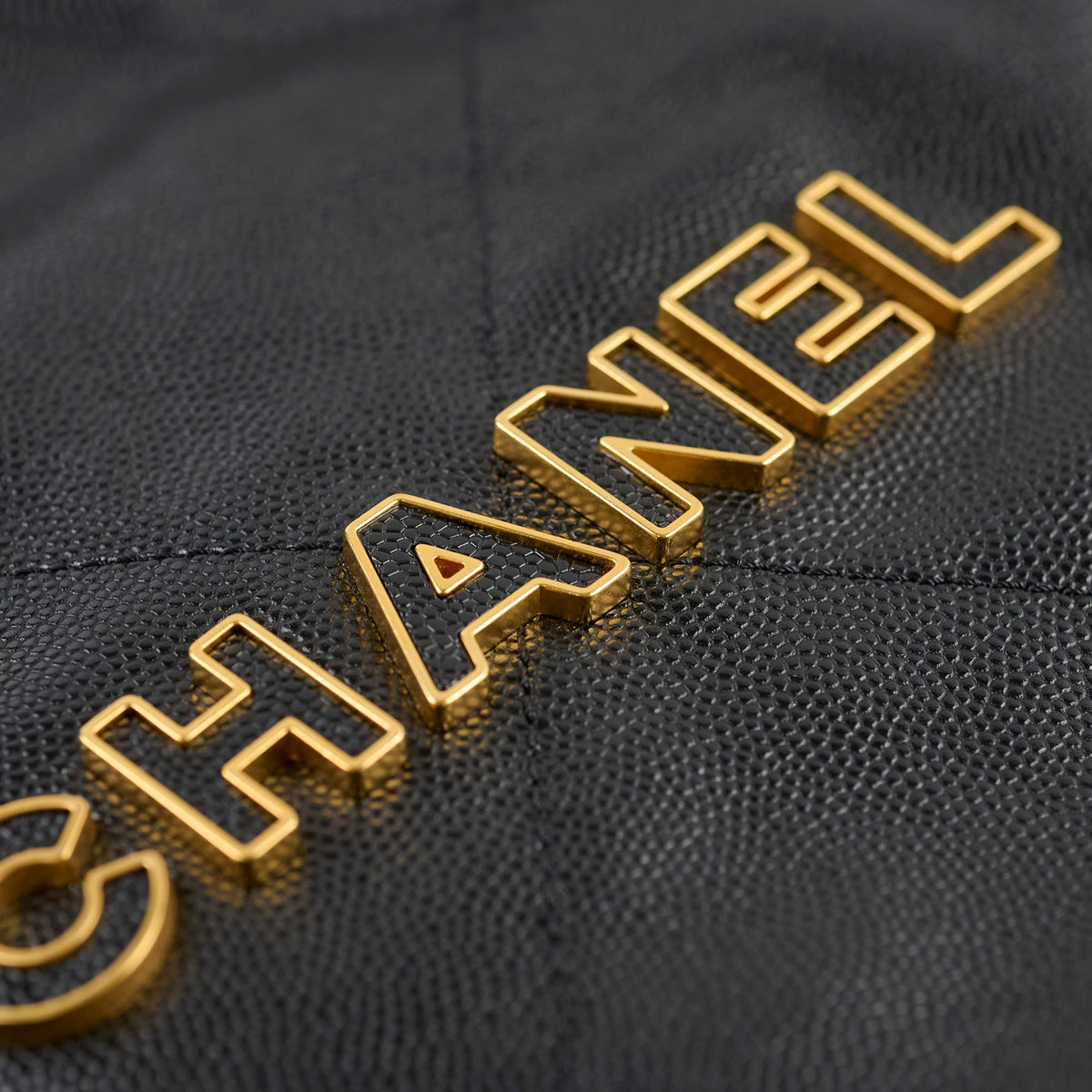 Chanel Caviar Medium 22 Black Microchipped 2024 - photo 16