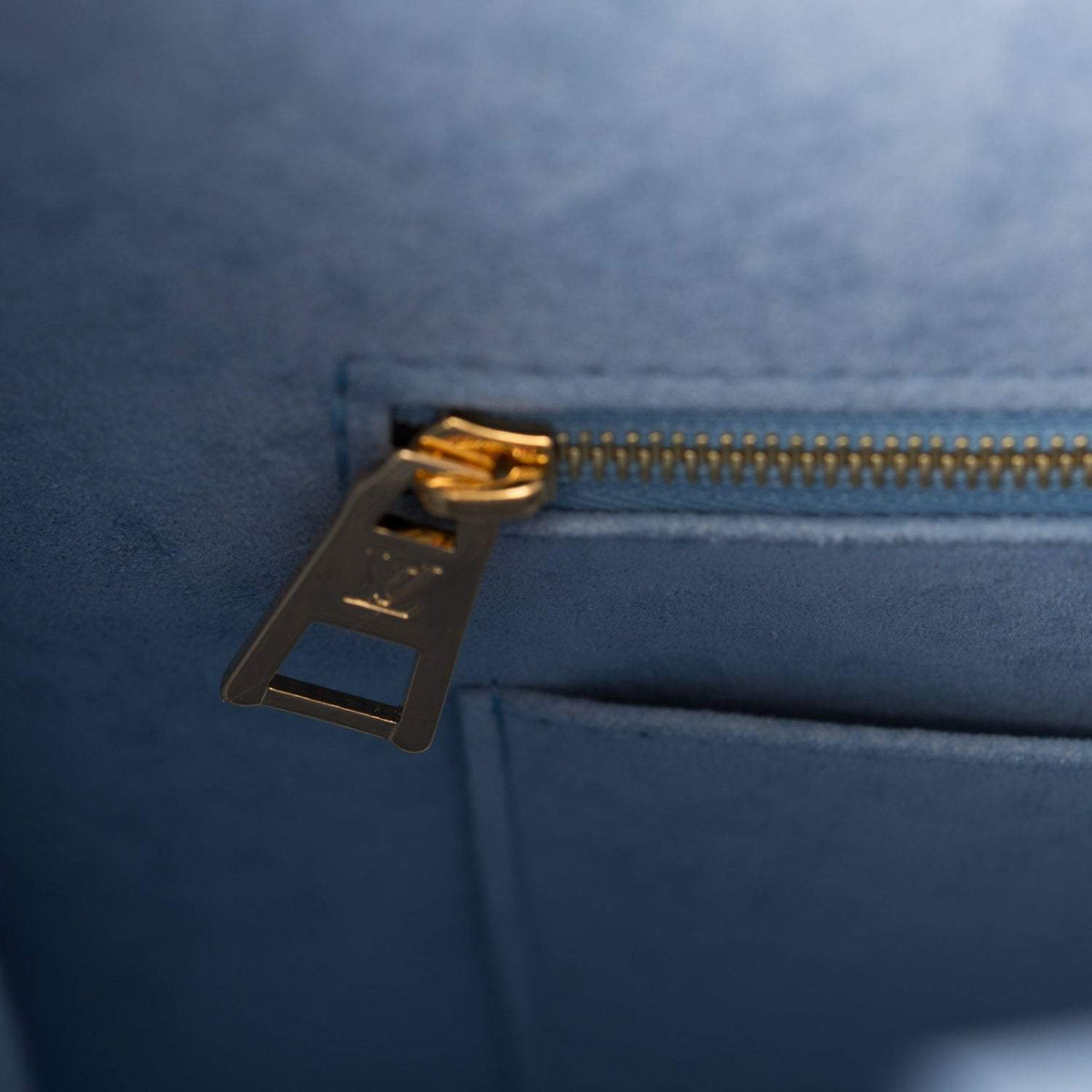 Louis Vuitton ONTHEGO MM Summer Blue - image 9