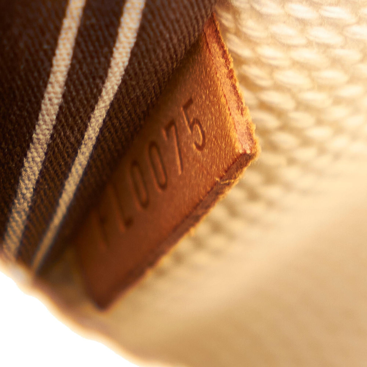 Louis Vuitton Antigua Besace PM - image 8
