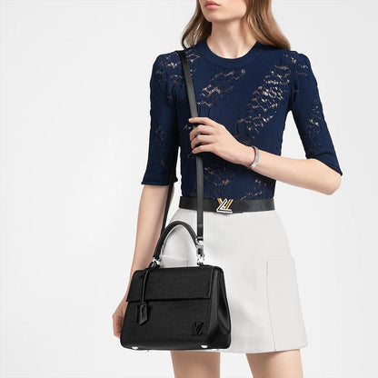Louis Vuitton Cluny BB - image 6