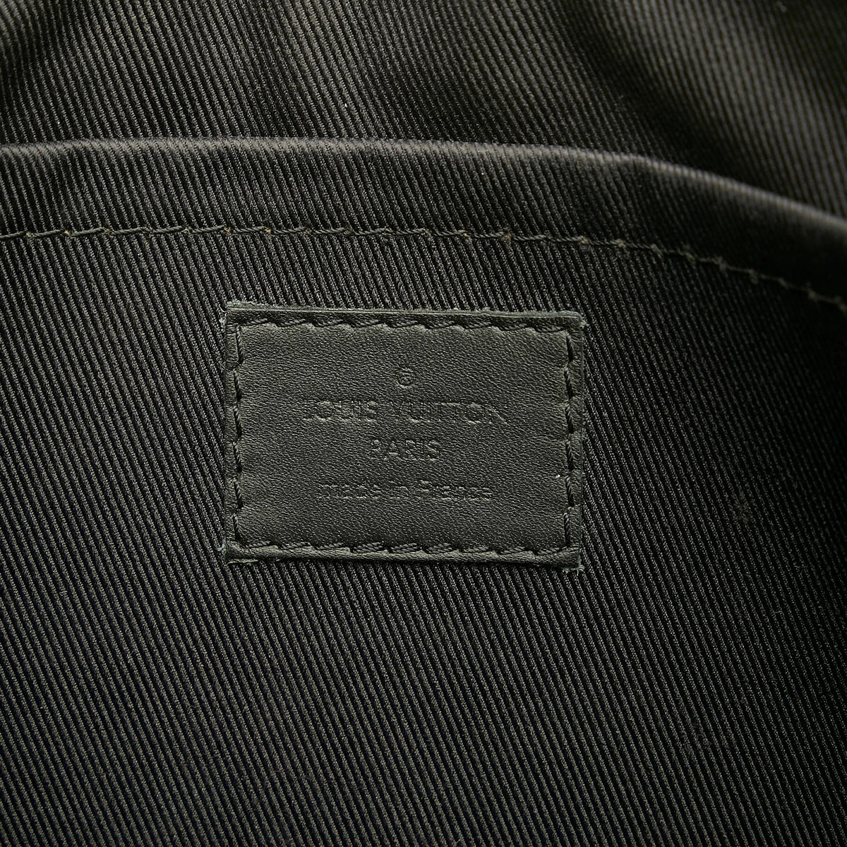 Louis Vuitton Damier Infini Discovery Pochette - photo 7