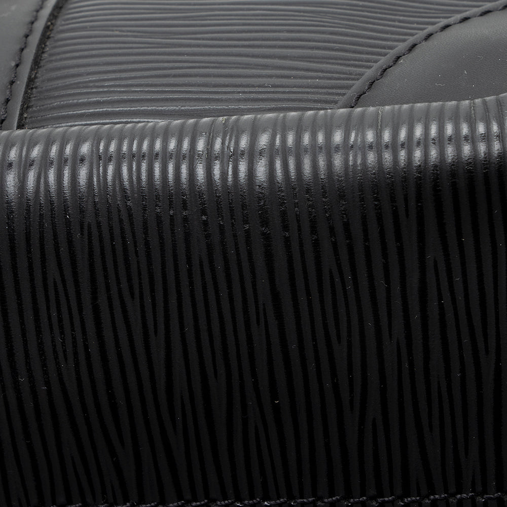 Louis Vuitton Epi Leather Segur MM Satchel - photo 11