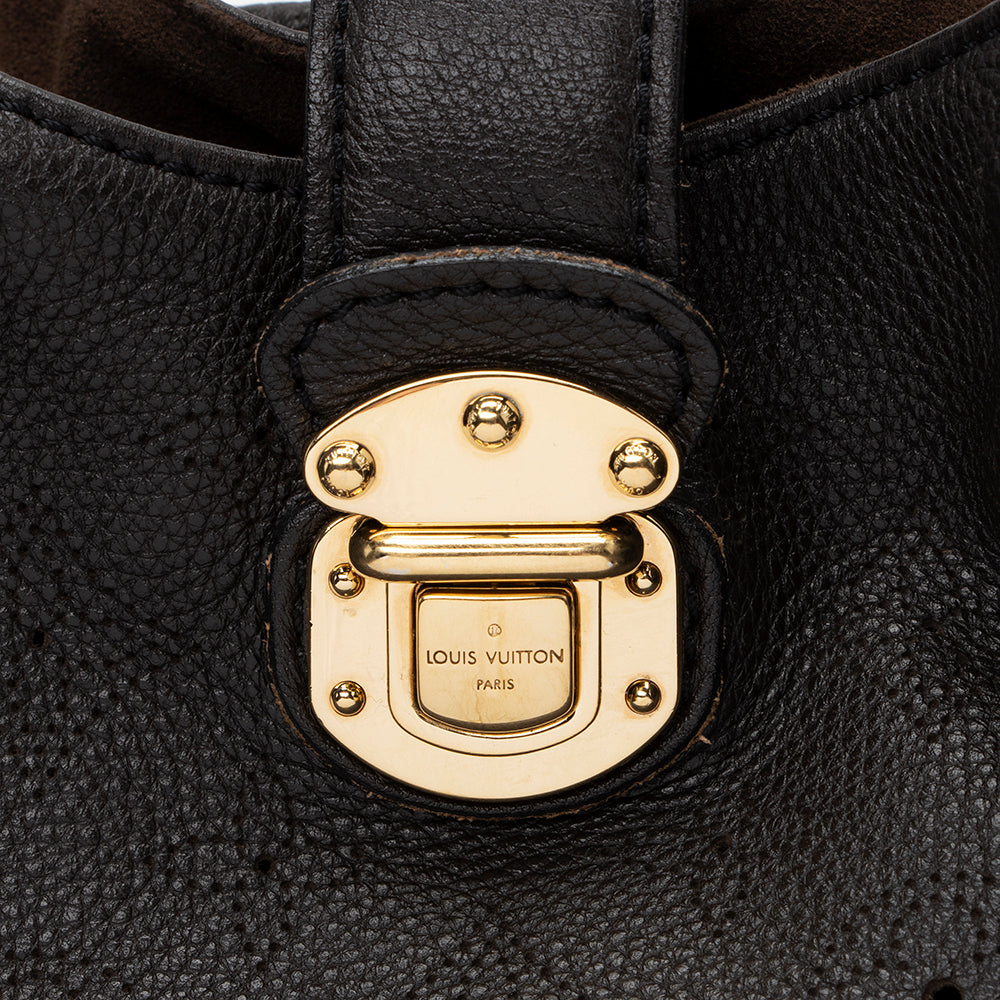 Louis Vuitton Mahina Leather L Hobo - photo 9