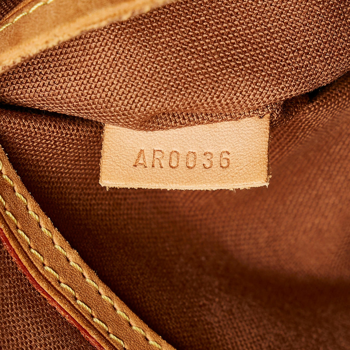 Louis Vuitton Monogram Cabas Mezzo - image 8