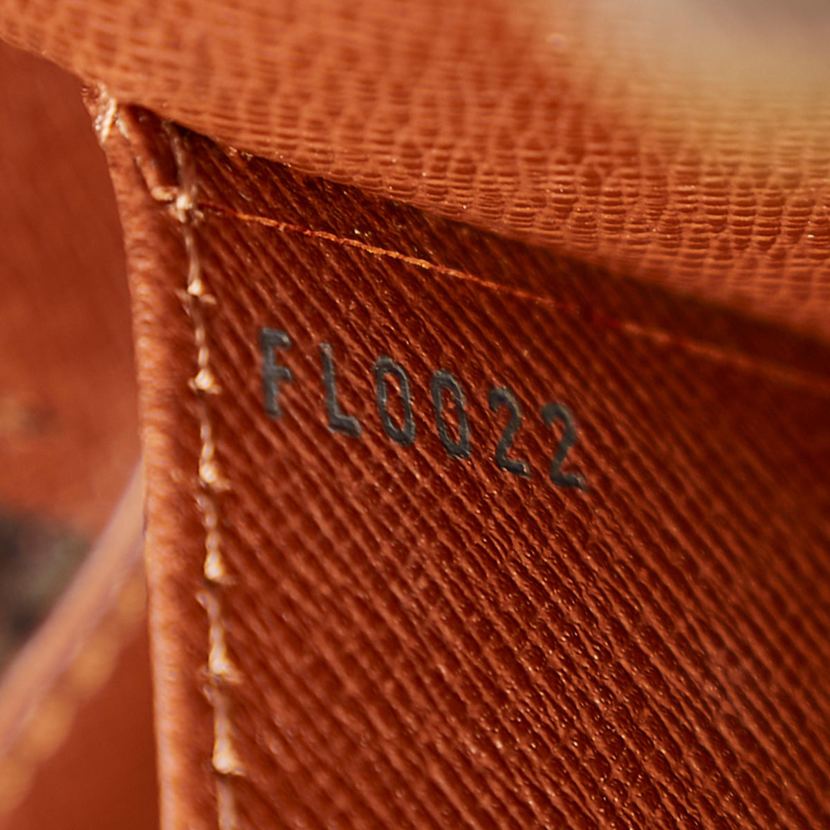 Louis Vuitton Monogram Cite MM - photo 8