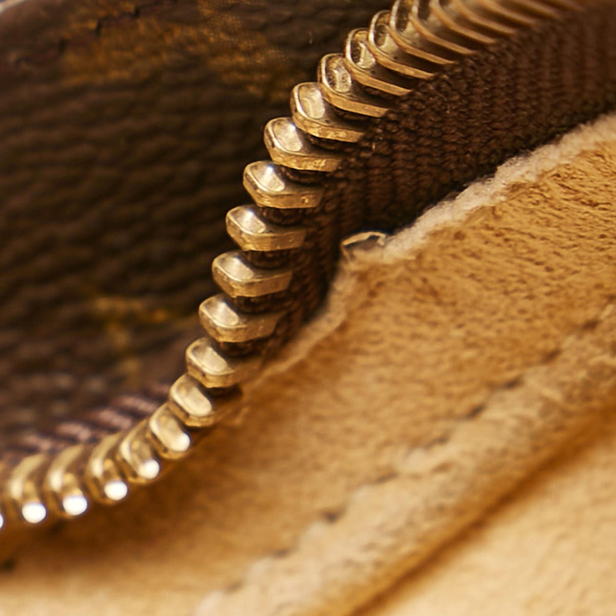Louis Vuitton Monogram Looping GM - image 10