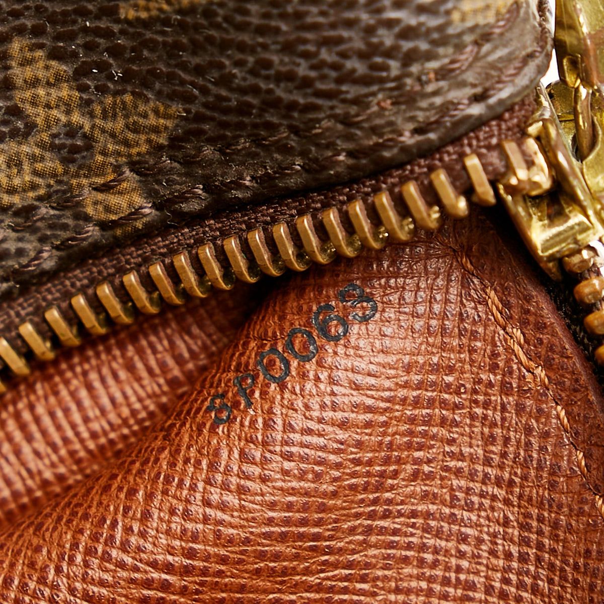 Louis Vuitton Monogram Papillon 28 - image 8