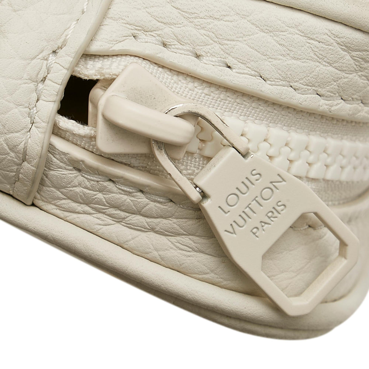 Louis Vuitton Monogram Taurillon Volga Pochette - photo 9