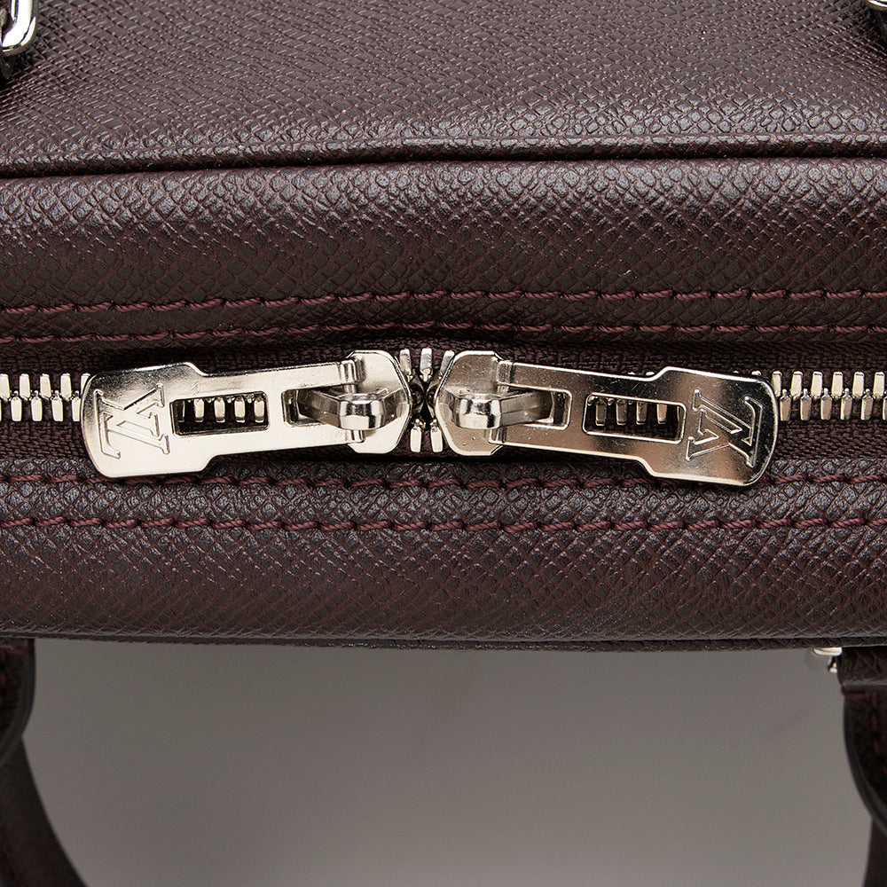 Louis Vuitton Taiga Leather Porte Documents Voyage Briefcase - image 9