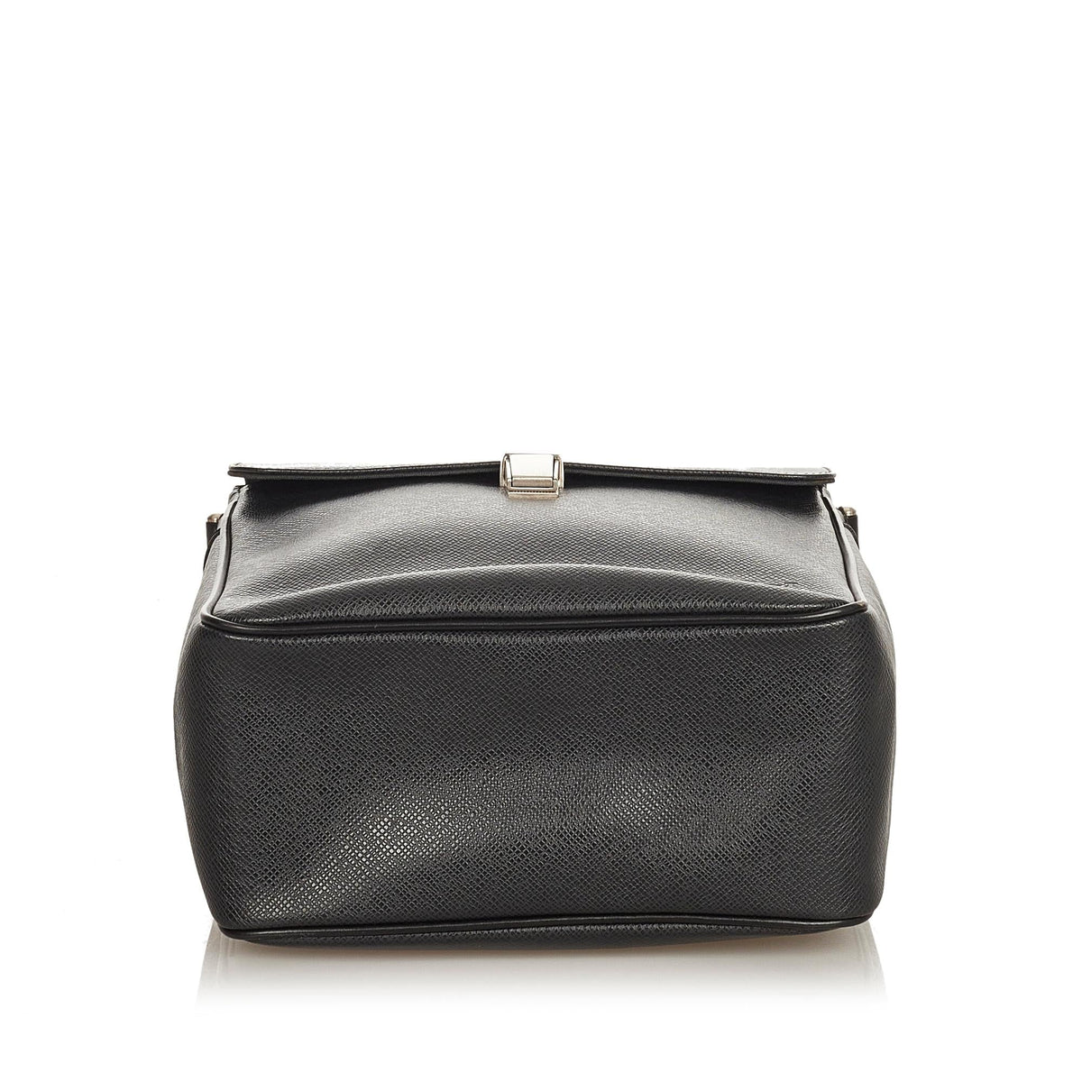 Louis Vuitton Taiga Yaranga - image 4