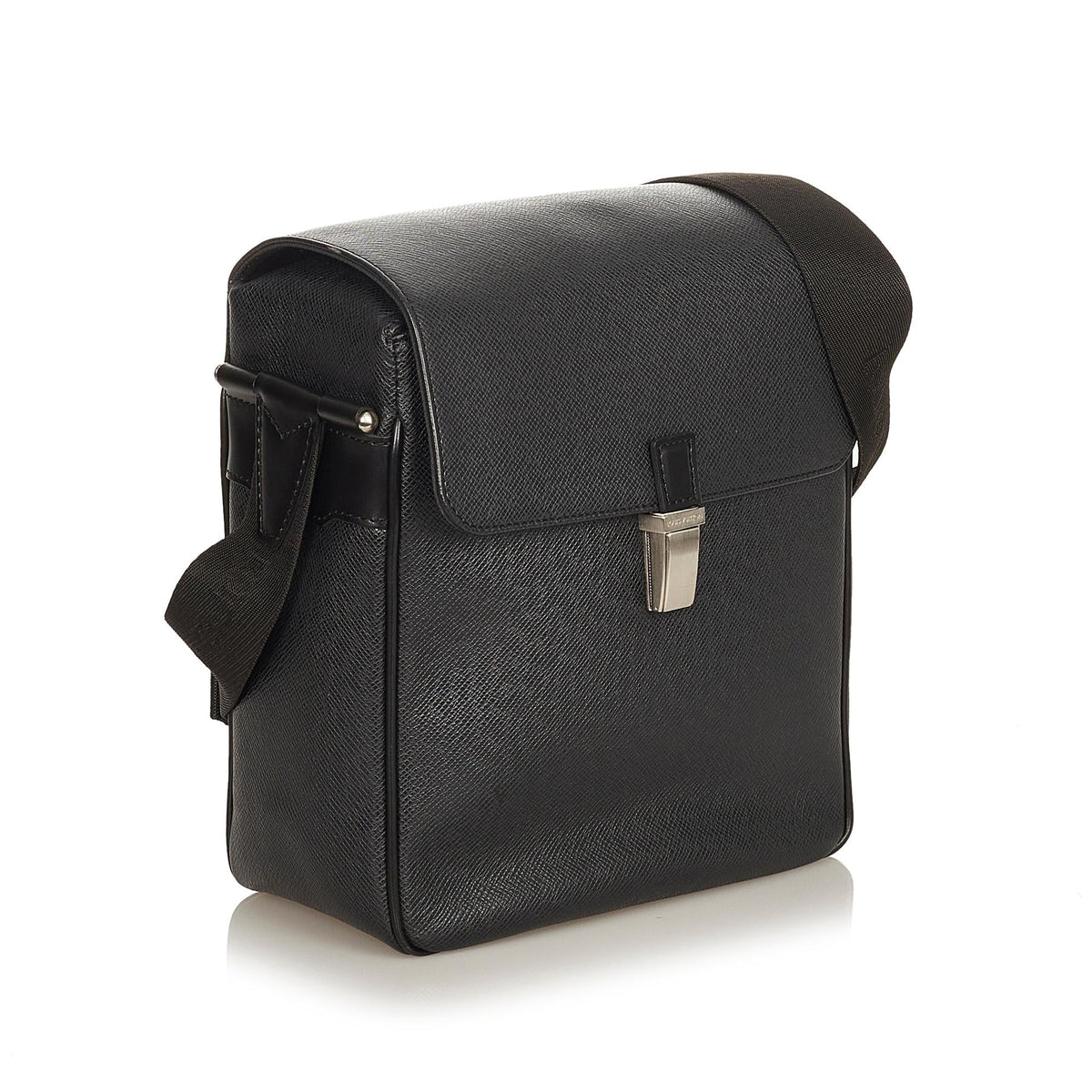 Louis Vuitton Taiga Yaranga - image 2
