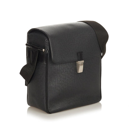Louis Vuitton Taiga Yaranga - image 2