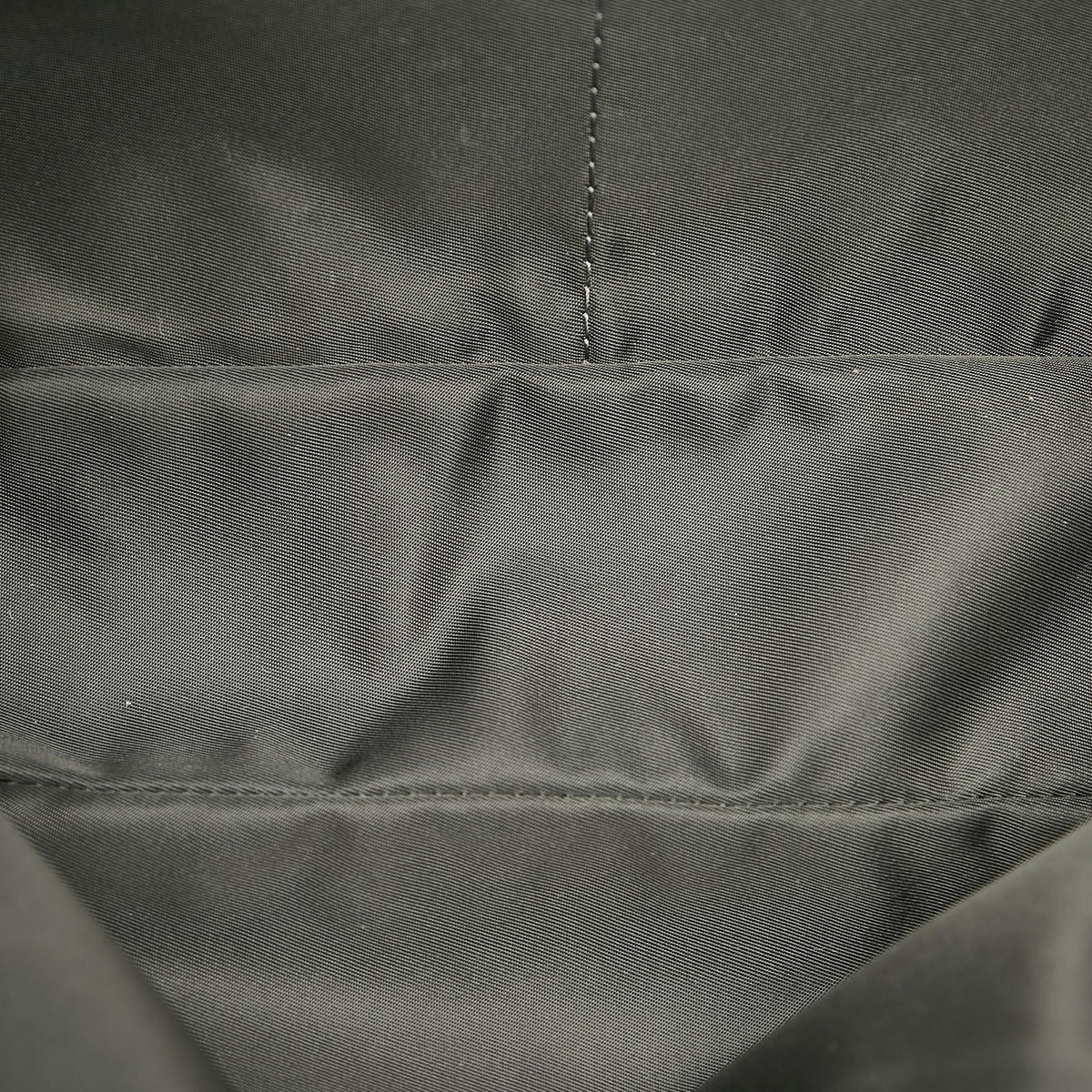 Louis Vuitton V-Line Fast - image 6