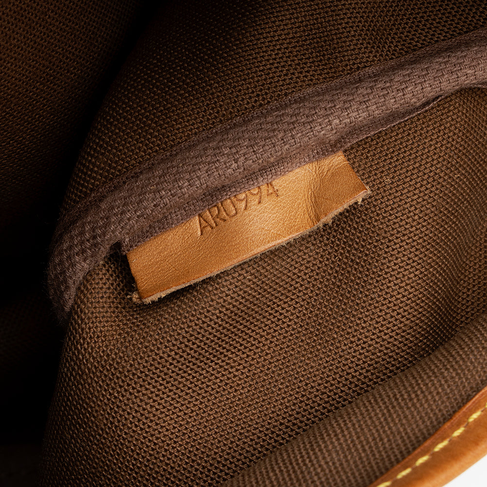 Louis Vuitton Vintage Monogram Canvas Saumur 35 Messenger Bag - photo 6