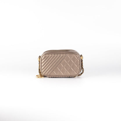 Chanel Calfskin Crossbody Bag Nude - photo 2