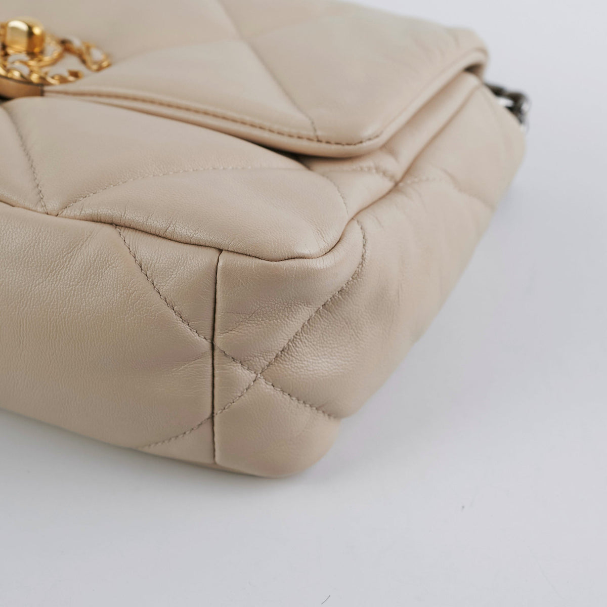 Chanel 19 Small Beige Crossbody Bag - photo 12
